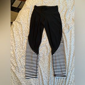 Mesh striped legged leggings